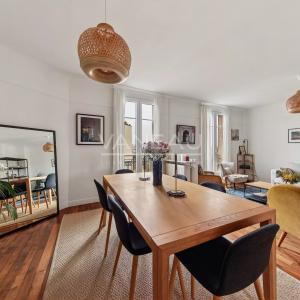 Boulogne Reine-Victor-Hugo– Duplex trois pièces en dernier étage