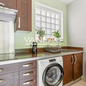 Deux pièces avec balcon exposé sud - immeuble moderne