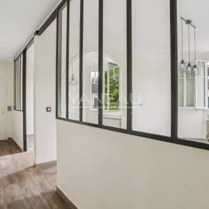 Sceaux (92330) - Villa de six pièces avec jardin fruitier -