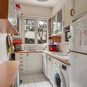 Deux pièces avec terrasse-jardin au calme