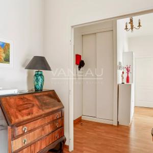 Deux pièces avec terrasse-jardin au calme