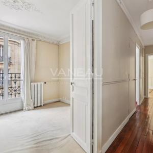 Paris XVe - Sèvres Lecourbe : Appartement trois pièces en étage 