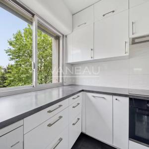 Neuilly - Château - Appartement familial avec balcon-terrasses