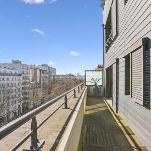 Boulogne - Appartement familial en étage avec terrasse