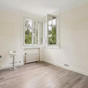 Sceaux (92330) - Villa de six pièces avec jardin fruitier -