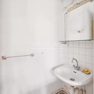 PARIS XVe - Adolphe Cherioux - Studio en dernier étage