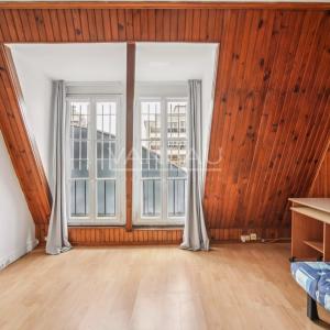 PARIS XVe - Adolphe Cherioux - Studio en dernier étage