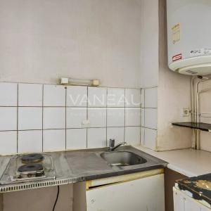 Paris XVIIème – Épinettes – 2 pièces à rénover avec cave – Fort 