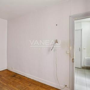 Paris XVIIème – Épinettes – 2 pièces à rénover avec cave – Fort 