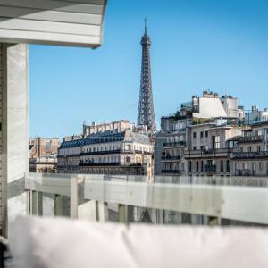 Paris XVIe - Henri Martin - Terrasse vue Tour Eiffel