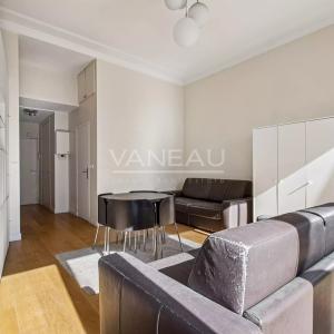 PARIS VIIIe - Champs-Elysées / Boétie