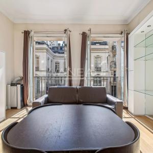 PARIS VIIIe - Champs-Elysées / Boétie