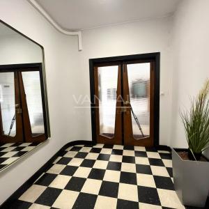 Quatre pièces à rénover avec balcons