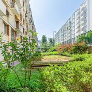 Paris 15e  Lourmel - 4 pièces sur jardin baigné de soleil !