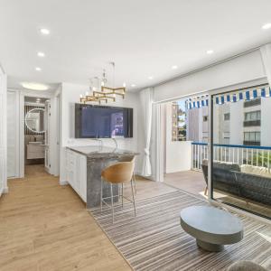 Appartement 3 pièces entièrement rénové à vendre - Cannes Palm B