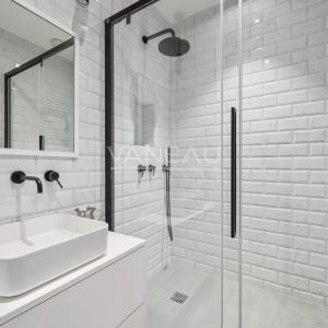 Paris XVIe - Muette - Appartement cinq chambres rénové.