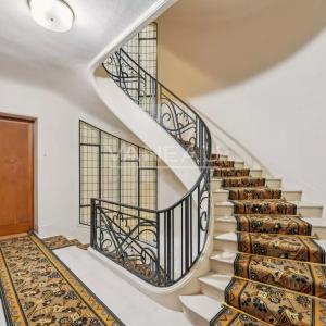 Paris XVIe - Muette - Appartement cinq chambres rénové.