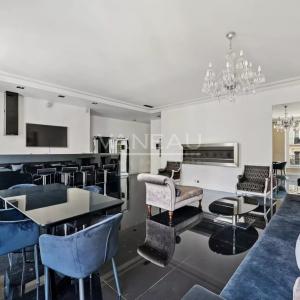 Paris VIII - Triangle d'or  - Quartier Saint Philippe du Roule