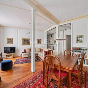 PARIS XVe - Rue du Laos : Bel appartement trois pièces au calme 