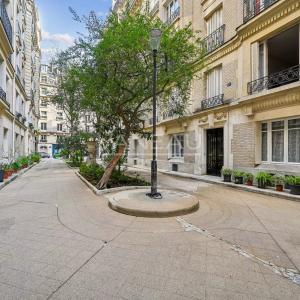 PARIS XVe - Rue du Laos : Bel appartement trois pièces au calme 