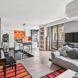 Paris VIIIe - Avenue Montaigne / Place François 1er