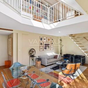 Duplex avec terrasse arborée - Paris VII