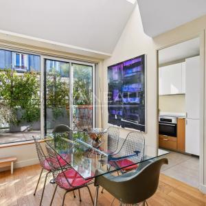 Duplex avec terrasse arborée - Paris VII