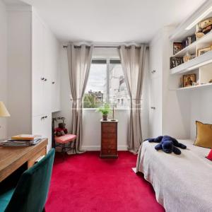 VENTE NUE-PROPRIETE - Mairie de Neuilly - Appartement cinq pièce