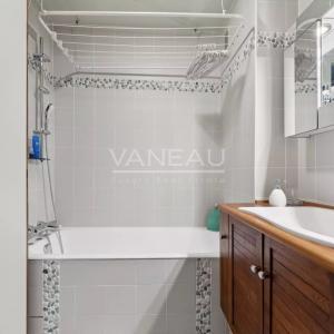 VENTE NUE-PROPRIETE - Mairie de Neuilly - Appartement cinq pièce