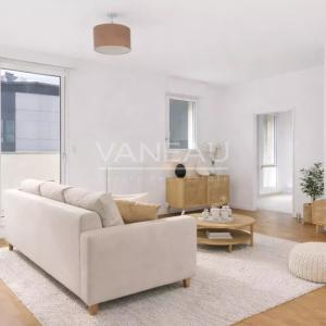 Exclusivité : Trois pièces avec balcon en étage