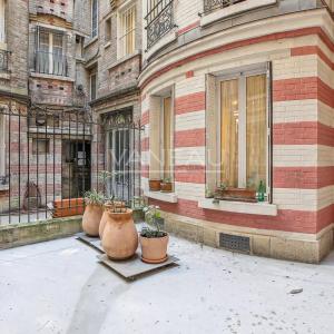 PARIS XIIe - Aligre / Gare de Lyon - Deux pièces calme beaux vol