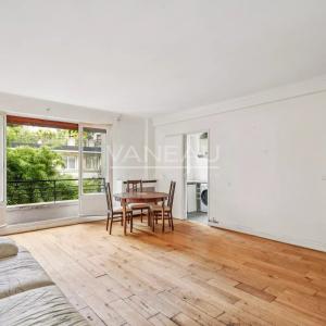 PARIS XVI  - Jasmin  - Balcon