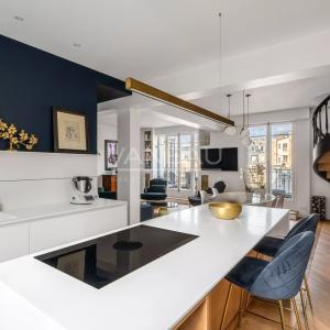 Paris XVIe - Foch - Etoile Duplex Dernier étage avec terrasses