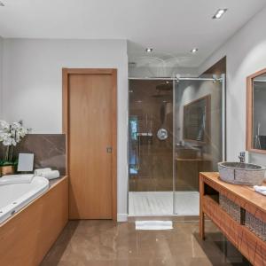 CANNES CROISETTE – UNIQUE VILLA