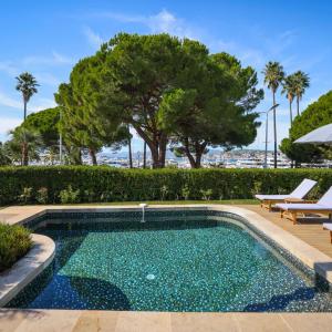 CANNES CROISETTE – UNIQUE VILLA