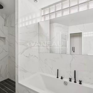 Paris XVII - Parc Monceau - Dernier étage terrasse