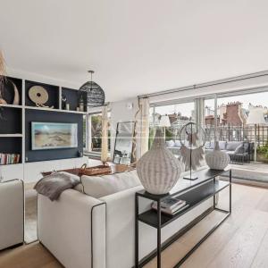 Paris XVII - Parc Monceau - Dernier étage terrasse