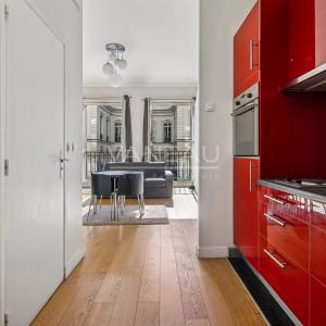 PARIS VIIIe - Champs-Elysées / Boétie