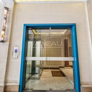 PARIS VIIIe - Champs-Elysées / Boétie