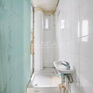 Paris XVIIIème – Rue Joseph Dijon – 2 pièces à rénover au 5ᵉ éta