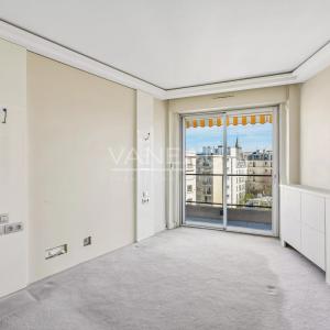 Neuilly - Mairie - Calme sur jardin