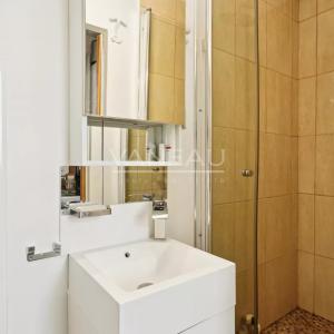 Exclusivité - Paris XVIIIe - Studio avec Terrasse vue Montmartre