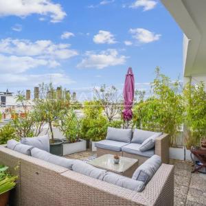 Exclusivité - Paris XVIIIe - Studio avec Terrasse vue Montmartre