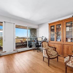 Paris XIVe : Parc Montsouris : Duplex au dernier étage avec terr