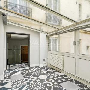 APPARTEMENT NON MEUBLÉ – PARIS 8ème – QUARTIER CHAMPS-ÉLYSÉES / 