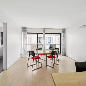 Paris XVe - Volontaires / Vaugirard : Studio lumineux avec balco