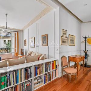 PARIS XVe - Rue du Laos : Bel appartement trois pièces au calme 