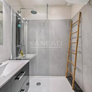 PARIS XVe - Rue du Laos : Bel appartement trois pièces au calme 