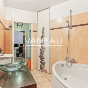 Deux pièces avec balcon exposé sud - immeuble moderne