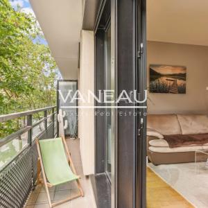 Deux pièces avec balcon exposé sud - immeuble moderne